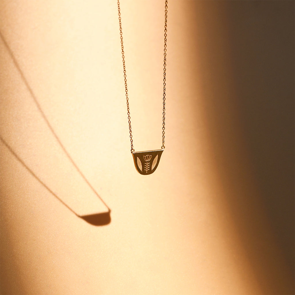 Engraved Finjen Arabi Necklace