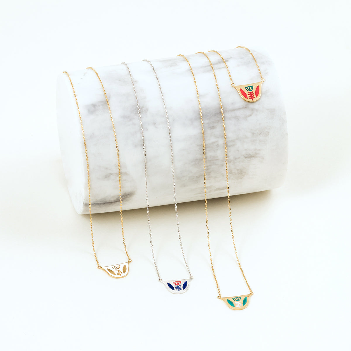 Finjen Arabi Enamel Necklace