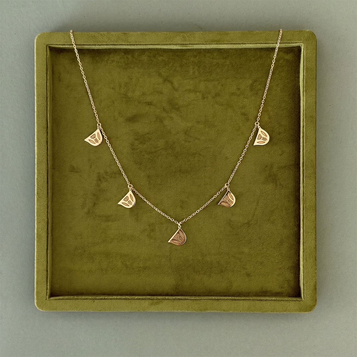 Engraved Finjen Arabi Choker