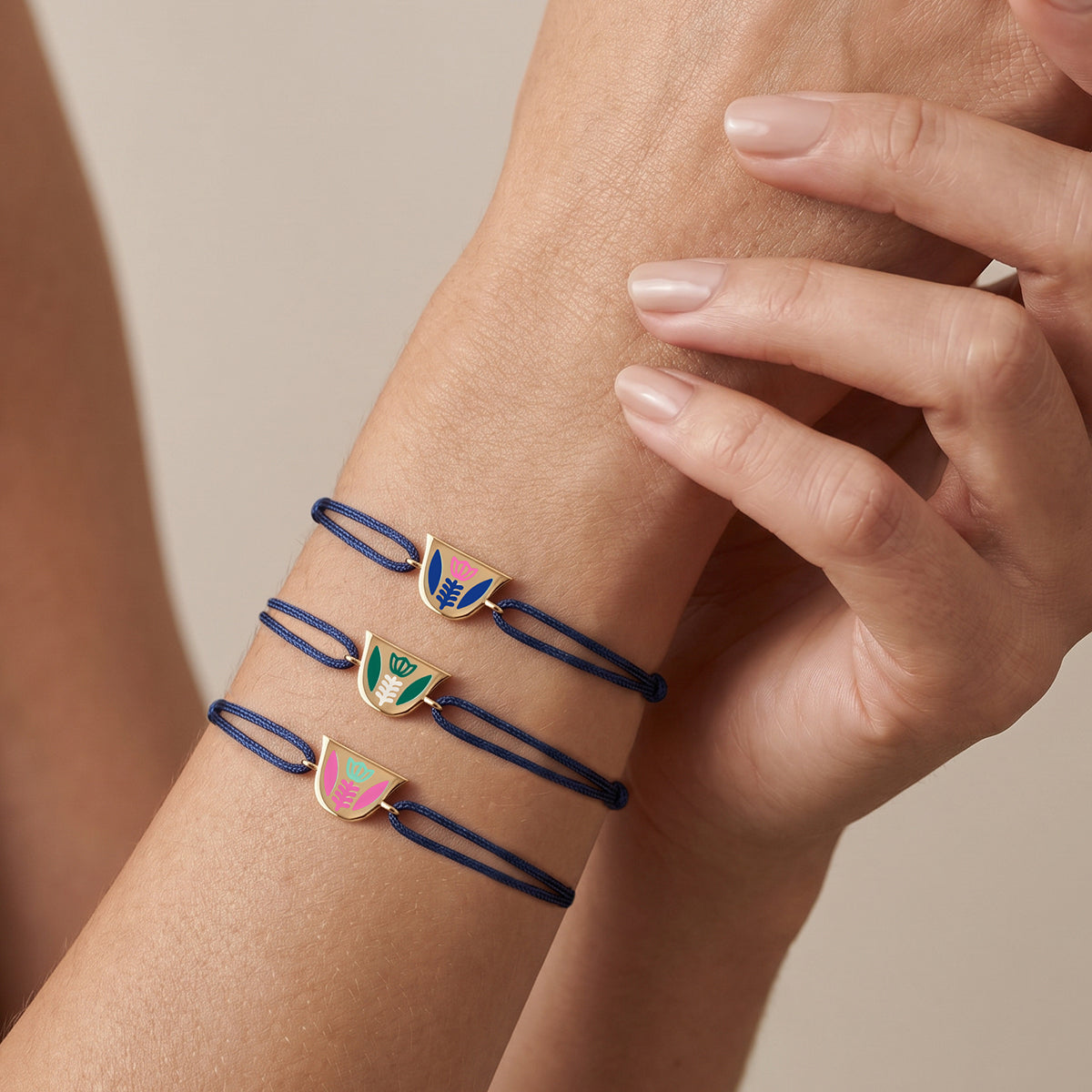 Finjen Arabi Enamel Rope Bracelet (M)